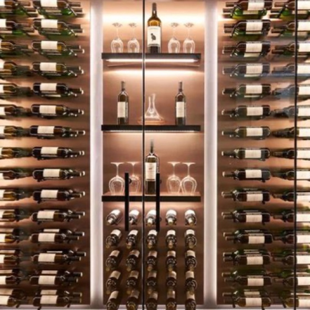 100 Wine Corks to do crafts or whatever you’d like!